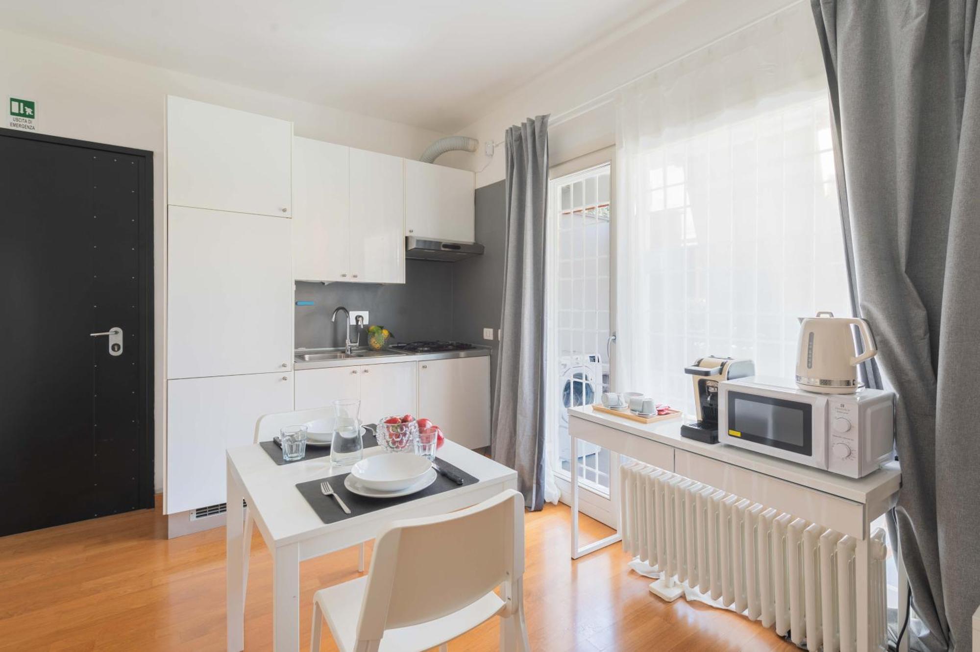 Apartamento Loverhome 3 *