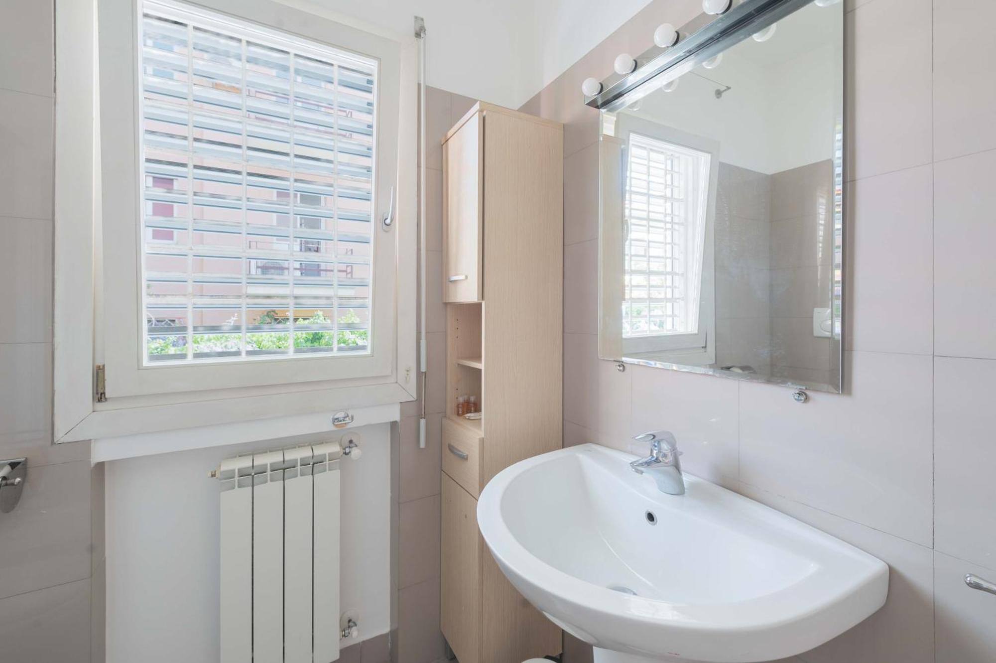 Loverhome 3 Apartment Rom